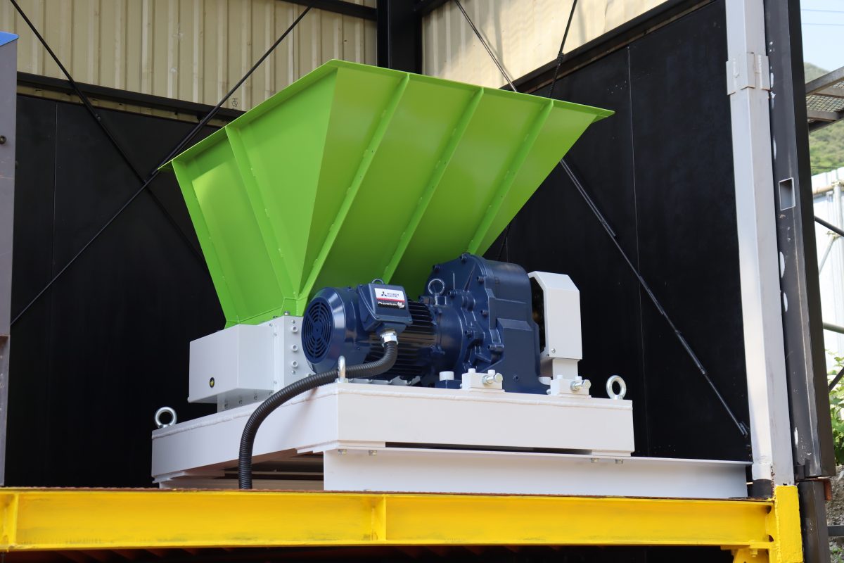 2軸破砕機　納品しました✨